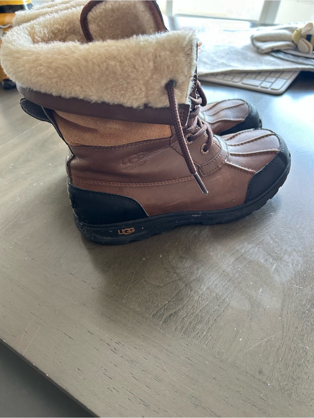 UGG Chestnut Brown Lace-Up Shearling-Trim Boot - Picture 7 of 11